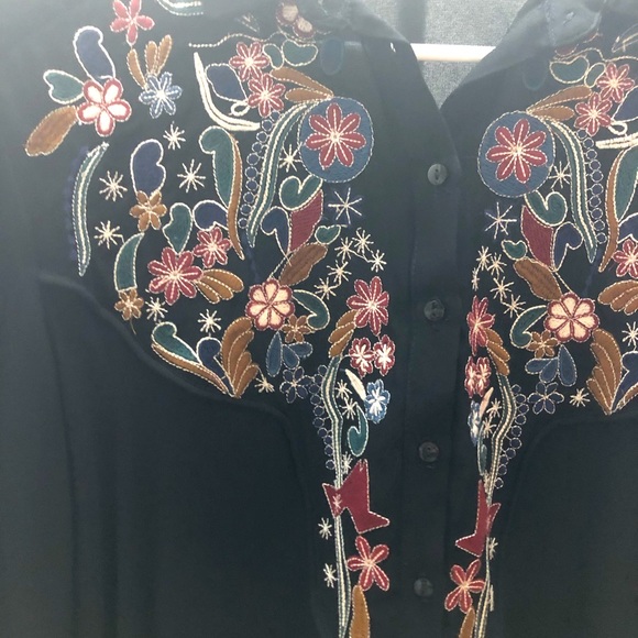 Embroidered Zara Dress - Picture 4 of 6